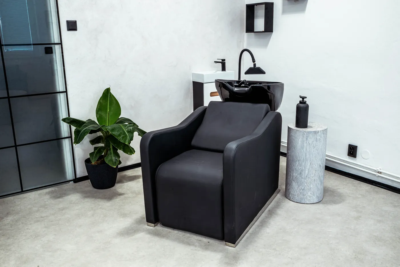 Mycí zóna v Art Cut Barber